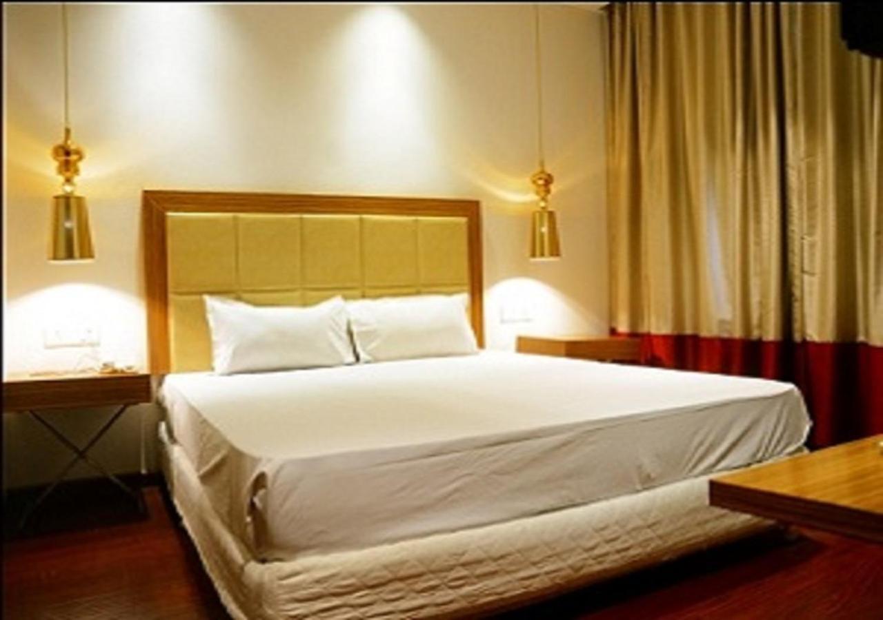 Hotel Amora - Rajnandgaon Raj Nandgaon Exterior photo