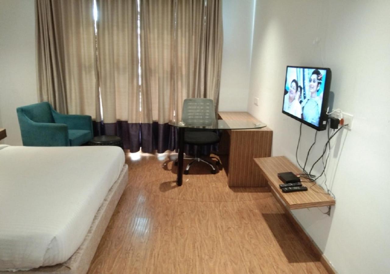 Hotel Amora - Rajnandgaon Raj Nandgaon Exterior photo