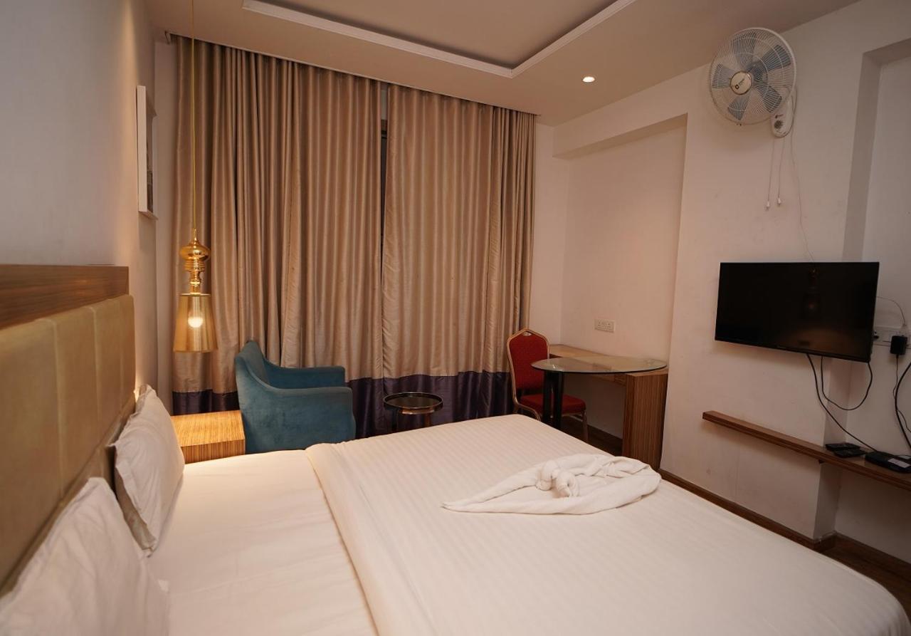 Hotel Amora - Rajnandgaon Raj Nandgaon Exterior photo