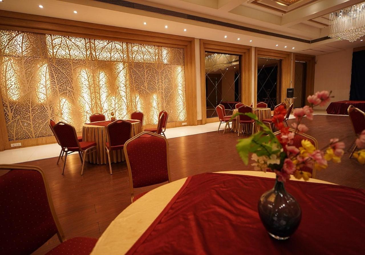 Hotel Amora - Rajnandgaon Raj Nandgaon Exterior photo